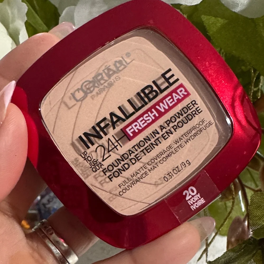 🍒L'Oréal Infallible 24H Fresh Wear Foundation In A Powder